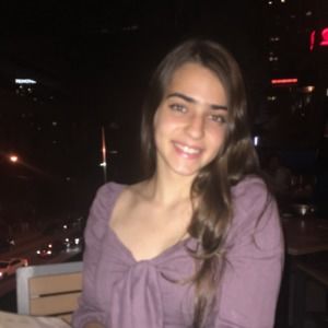 Meet your Posher, Julia